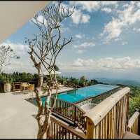 A Hidden Retreat Above the Clouds