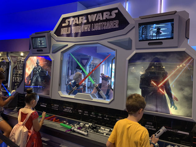 来年の映画公開が待ち遠しい🤍スターウォーズファンは絶対に行くべきスター・ウォーズ：ギャラクシーズ・エッジ😍✨✨