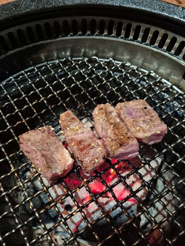 일본 도쿄 마쓰도에서 만나는 환상적인 우설맛집 炭火焼肉 松林苑 本店