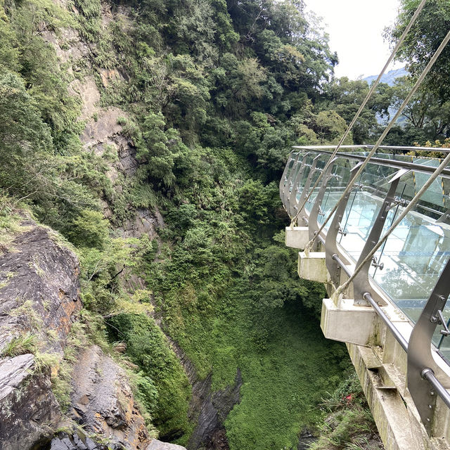 桃園一日輕旅行｜小烏來天空步道＆森林瀑布散步路線 🌲💧