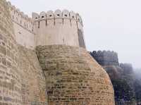 🏯 Kumbhalgarh: The Fortress That Touched the Sky and Echoed a Kingdom’s Spirit