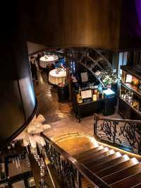 🎩 Step Into Vintage Luxury – Hotel Muse Bangkok 🏨🌃🍷