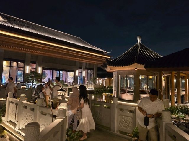 Amazing Scenic Restaurant Indonesia