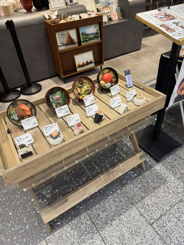 【東京スカイツリー】おみそ汁専門店。おにぎりもおいしいMISOJYU