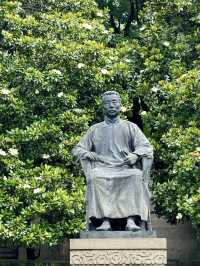 A Literary Escape in the Heart of the City – Lu Xun Park, Shanghai