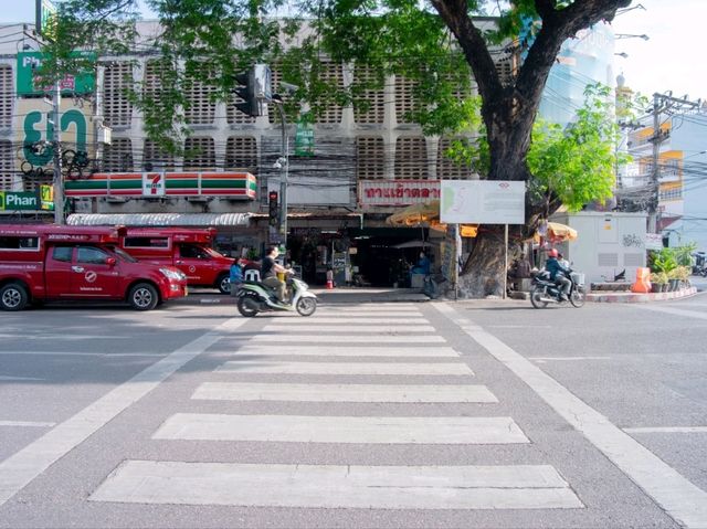 ประตูช้างเผือก เชียงใหม่ 