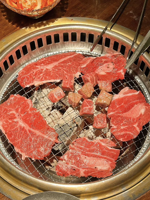 高端烤肉店肉質果然不一樣 💕 日式庭院! 萬勝燒肉酒場