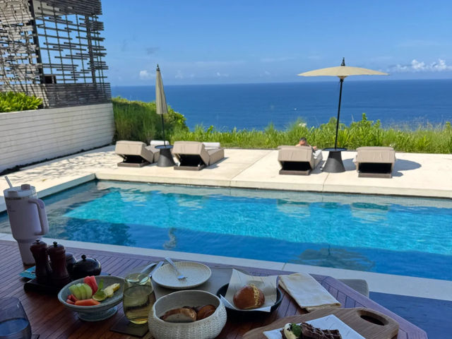 🌴 Alila Uluwatu: A Stunning Anniversary Escape in Bali! ✨