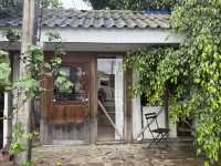 ร้านกาแฟลับริมถนนโคกกลอย จ. พังงา 