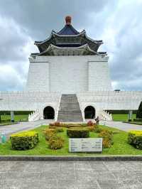 A Gentle Walk Through Chiang Kai-Shek Memorial Hall