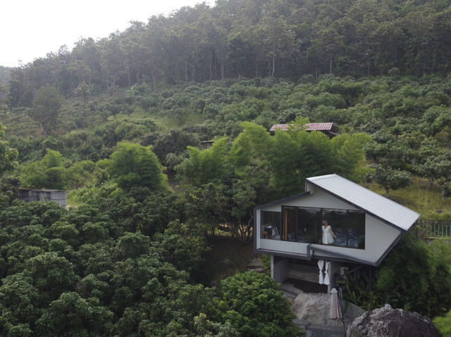 บ้านพักดีไซน์โมเดิร์น มีออนเซ็น Rock onsen