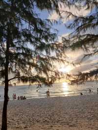 "Sandy Toes and Sunset Goals: Boracay Diary" 📖
