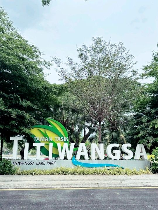 🌿 Titiwangsa Lake Park: Nature Meets the City 🌆