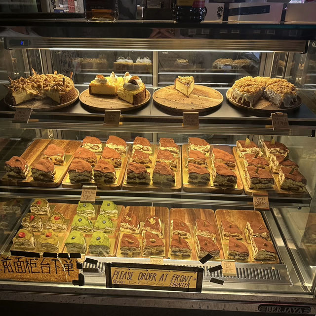 Rustic Cool & Boozy Sweets – My Visit to Narrow Marrow, Penang