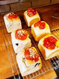 Songridan-gil Bakery Cafe Specializing in Bread