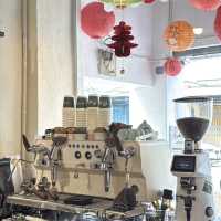 Art, Acidity & Open-Bar Cosiness – My Visit to N.419 Senses Coffee, George Town (Penang)