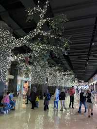 World’s Largest Welcome – First World Hotel Lobby Buzz