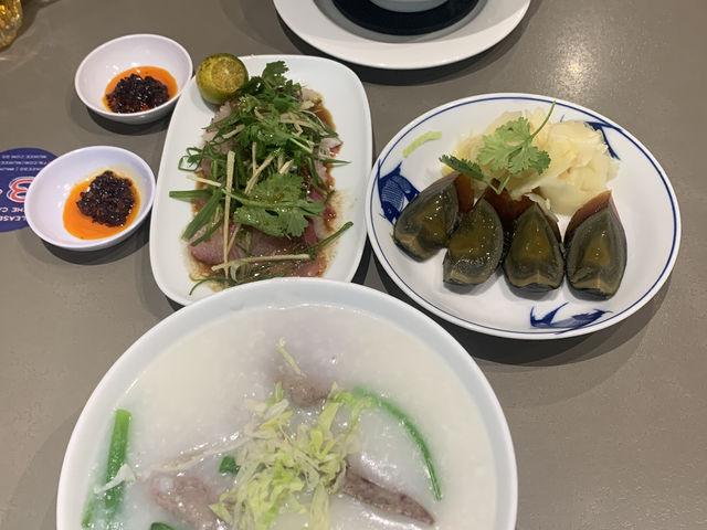 🥣 Mui Kee Orchard — Silky Porridge and Old-School Comforts