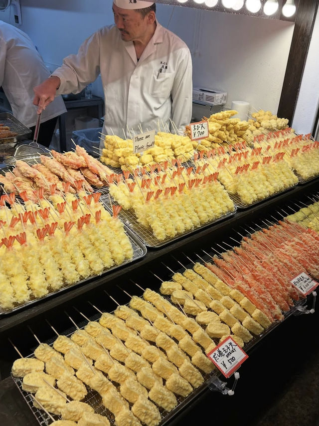 【錦市場】京の台所で食べ歩き三昧🍡五感で楽しむグルメ旅