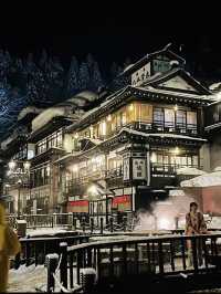人生必去的景點-銀山溫泉