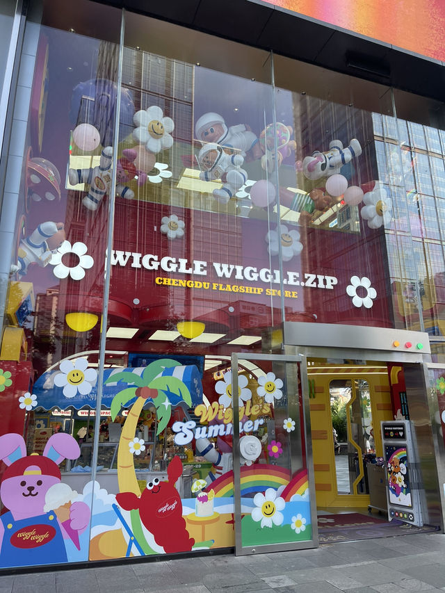ร้านดัง wigglewiggle Chengdu Flagship Branch❤️💙