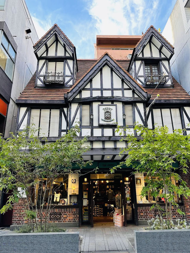 Motomachi Shopping Street, a stylish and historic area in Yokohama