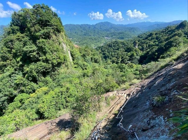 Climb the Sacred Trio, Xiaozishan, Cimu Peak, and Putuo Mountain