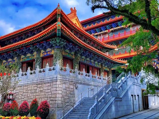  Ascend to Serenity at Tian Tan Buddha
