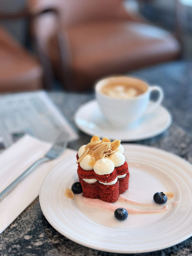 Pre-Flight Pause: Plaza Premium First Lounge Experience at KLIA