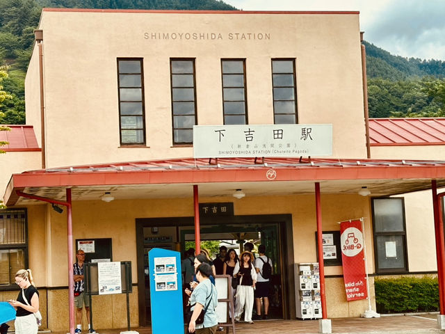🚉「一座小站，卻能框住最完美的富士山。」