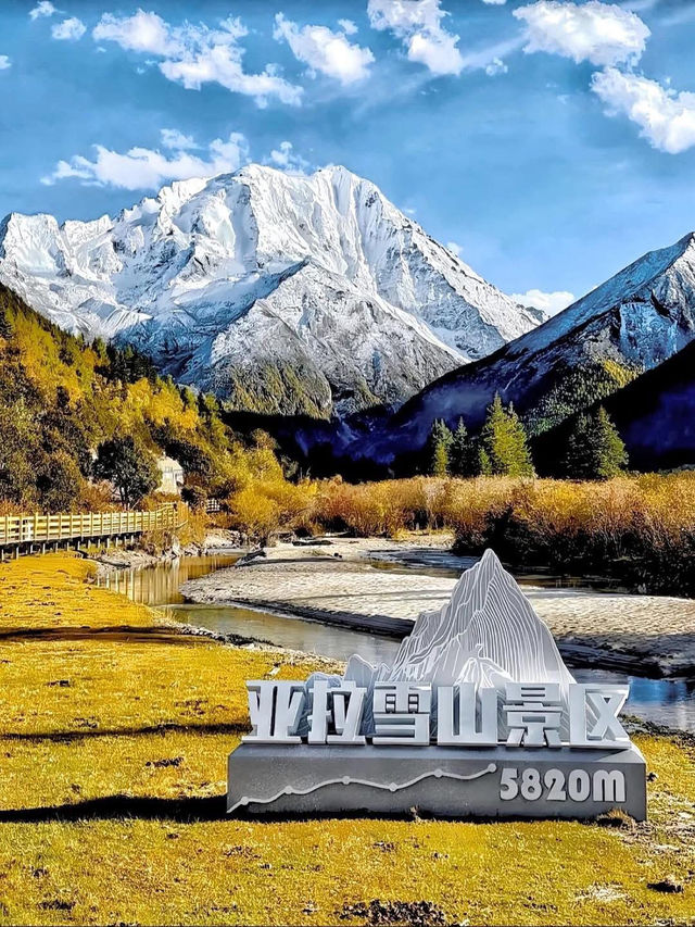 🍂 Autumn in Western Sichuan – Where Nature Meets Tibetan Spirit 🍂