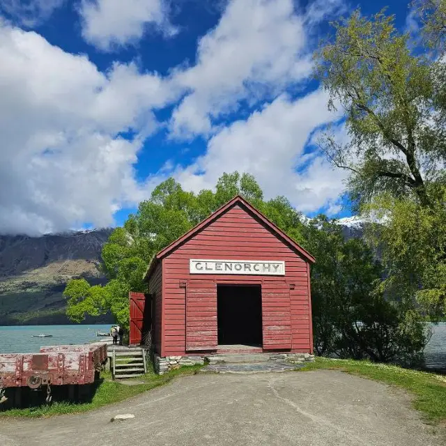 Nature’s Masterpiece: Glenorchy’s Spellbinding Serenity