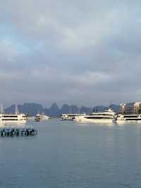 My first cruise at Halong Bay! 🛳️