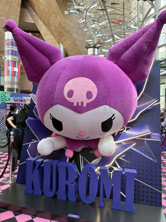 【旺角朗豪坊】 Kuromi 20周年 怪異影院期間限定店