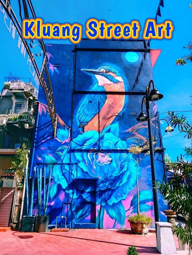 📸 🎨☕☘️🍕🥃🍅🫑🍰 Exploring Kluang’s Vibrant Street Art and Hidden Cafes! 📸 🎨☕☘️🍕🥃🍅🫑🍰 Exploring Kluang’s Vibrant Street Art and Hidden Cafes!