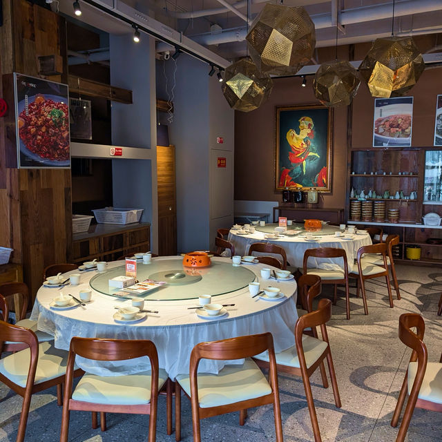 🥘 White Horse — ресторан сычуанской кухни в Чунцине