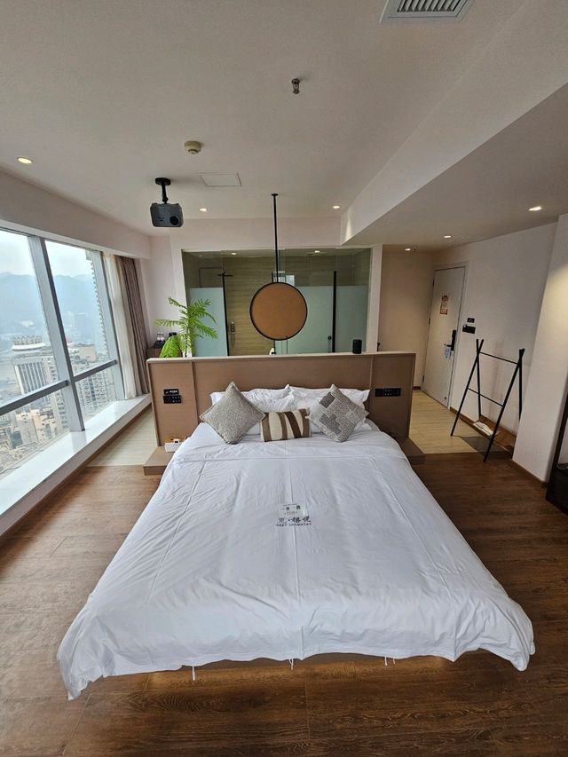 360° City Views & Chic Minimalist Vibes at Mixiyue Scenic Hotel in Chongqing 💫