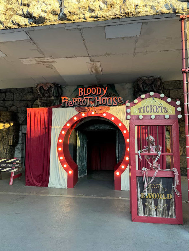 Clocktower Square Vibes🕰️ Clocktower Square Vibes🕰️