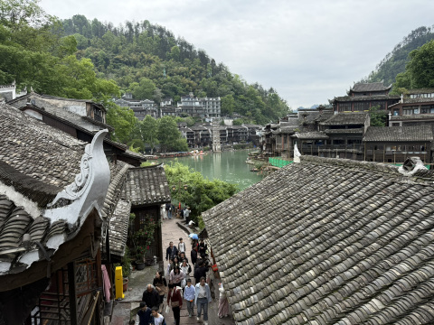鳳凰古城·清晨無人的靜謐時光這才是我想去的湘西｜Trip.com 鳳凰縣