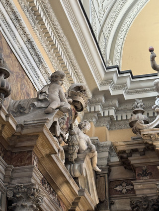 Naples' Purgatorio ad Arco | Step Into the Mysterious Church Where "Death and Faith" Intertwine.