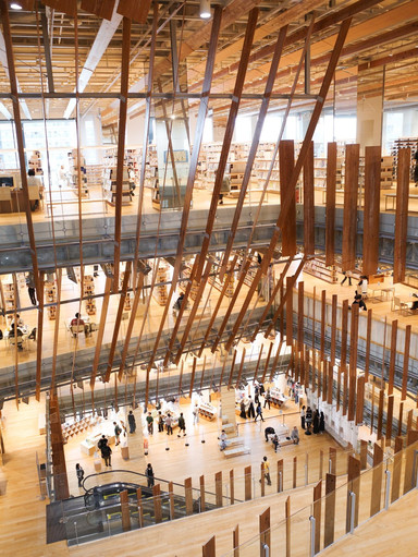 シュプリーム　ガラスアート Toyama] A Stunning Space of Light and Warm Wood! The Ultimate