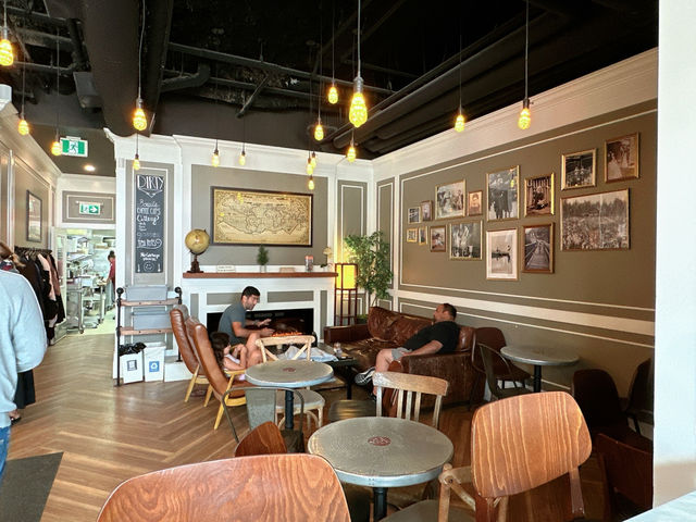 🇨🇦North Vancouver에 이국적인 Edgemont Village맛집 Bjornbar🥐