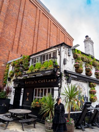 A Walk Through Belfast: History, Pubs & Hidden Corners