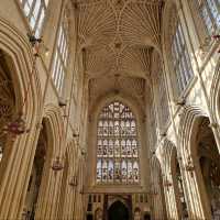 Uncover Bath's Hidden Treasures! Explore the Heritage Vaults Museum at Bath Abbey 🌟