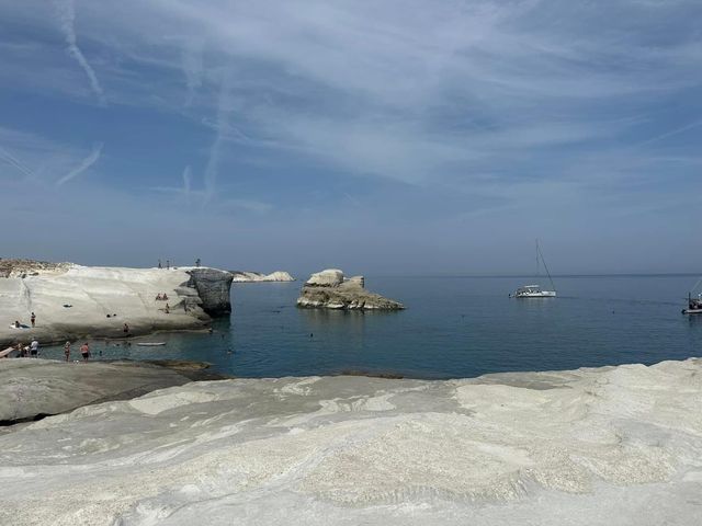 Sarakiniko Beach Milos 🏖️