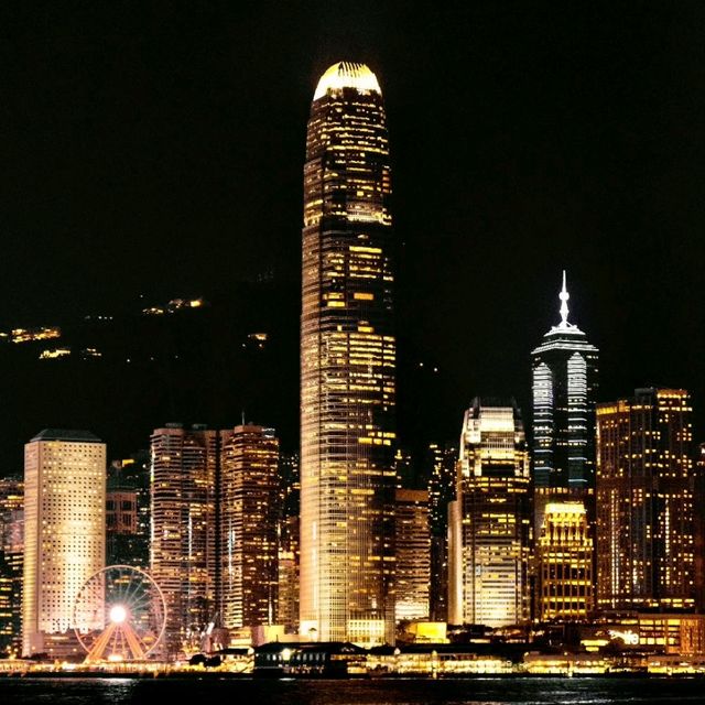 香港最美夜景之維多利亞港：壯麗夜景、煙花表演、天星小輪，難忘回憶！