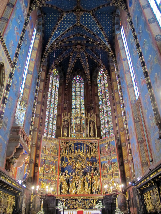 <於國家多次興衰中屹立不倒的信仰寄託 - 聖母聖殿 (St. Mary's Basilica)>