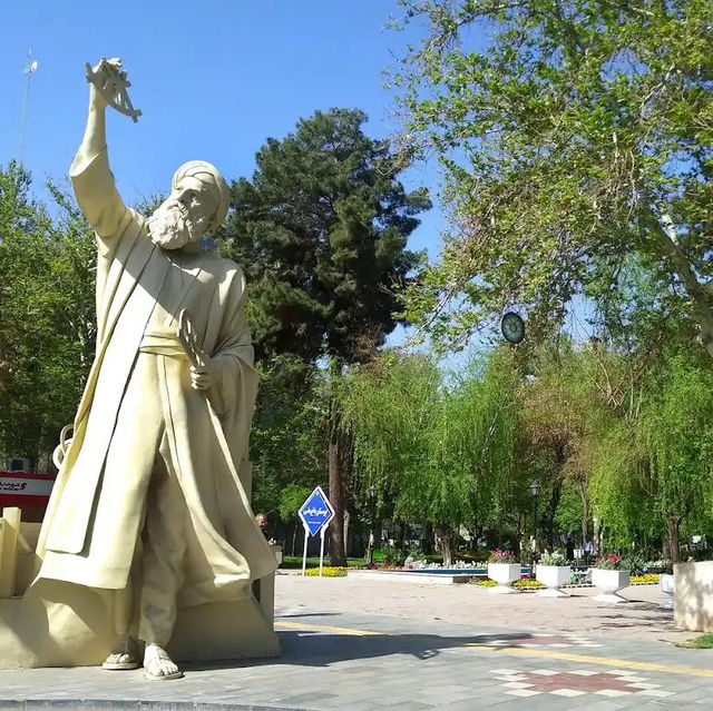 The statue of Ferdowsi, located in Mashhad 