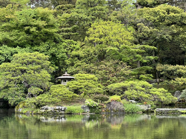 The Kyoto Imperial Palace (京都御所, Kyōto Gosho)