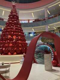 Dubai Mall - the Biggest One in the World 